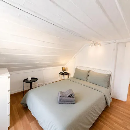 & Historical Flat In Bairro Alto * Lisbon